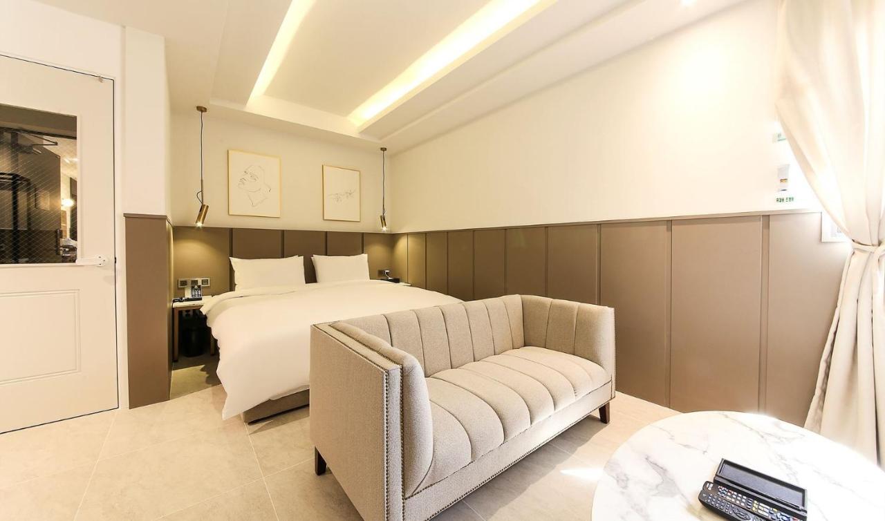 H Moment Hotel Songjeong Пусан Екстер'єр фото