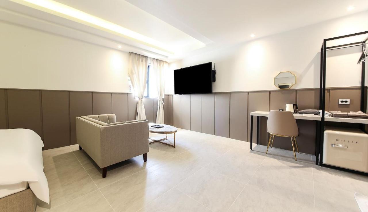 H Moment Hotel Songjeong Пусан Екстер'єр фото