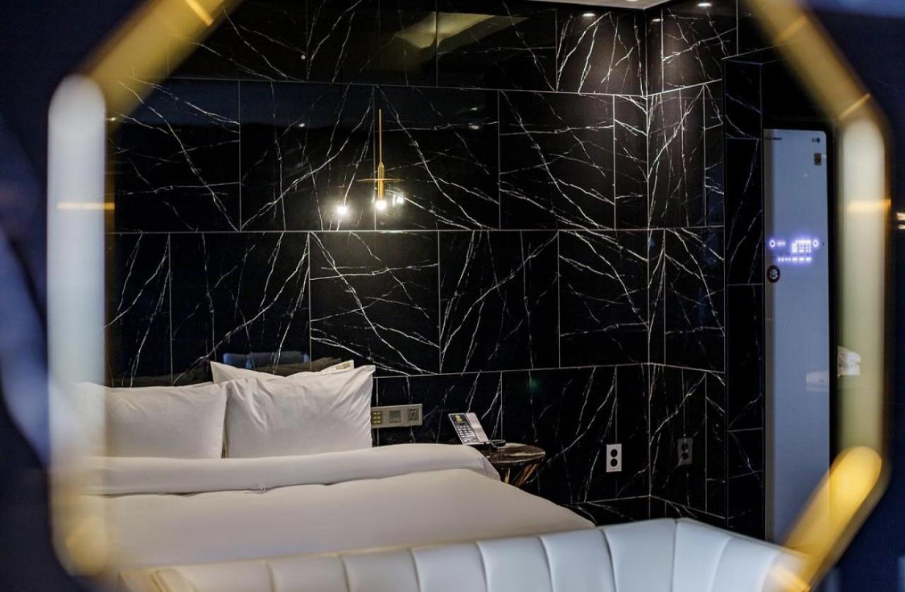 H Moment Hotel Songjeong Пусан Екстер'єр фото