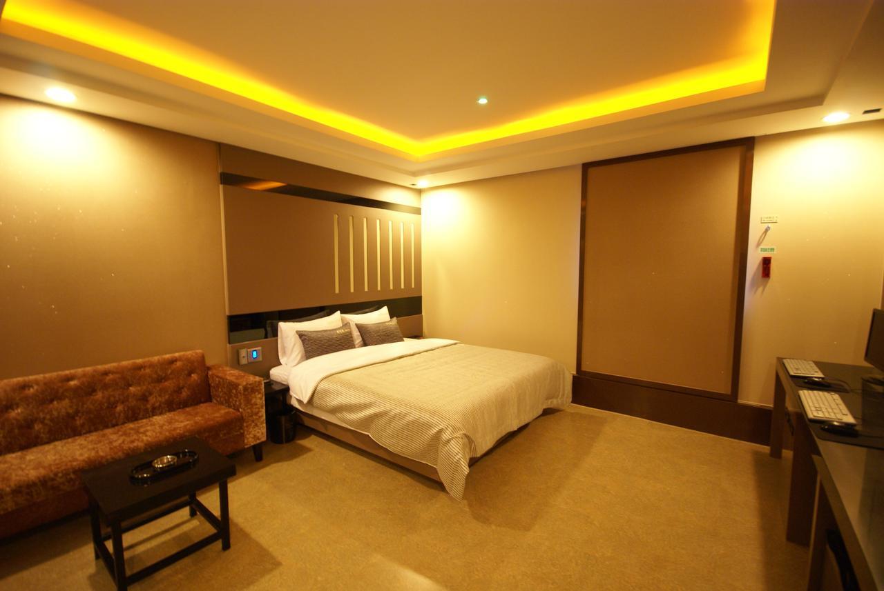 H Moment Hotel Songjeong Пусан Екстер'єр фото