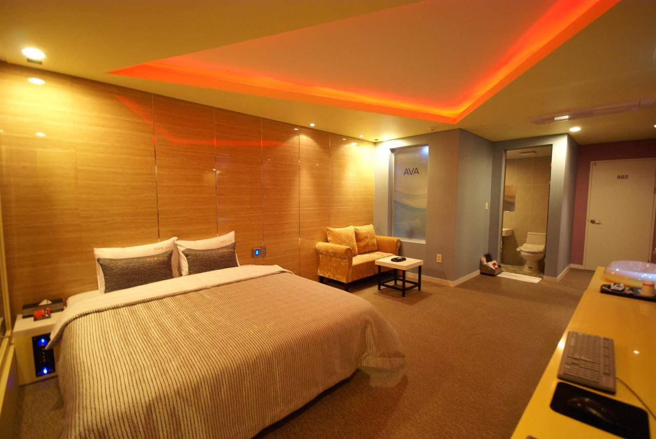 H Moment Hotel Songjeong Пусан Екстер'єр фото
