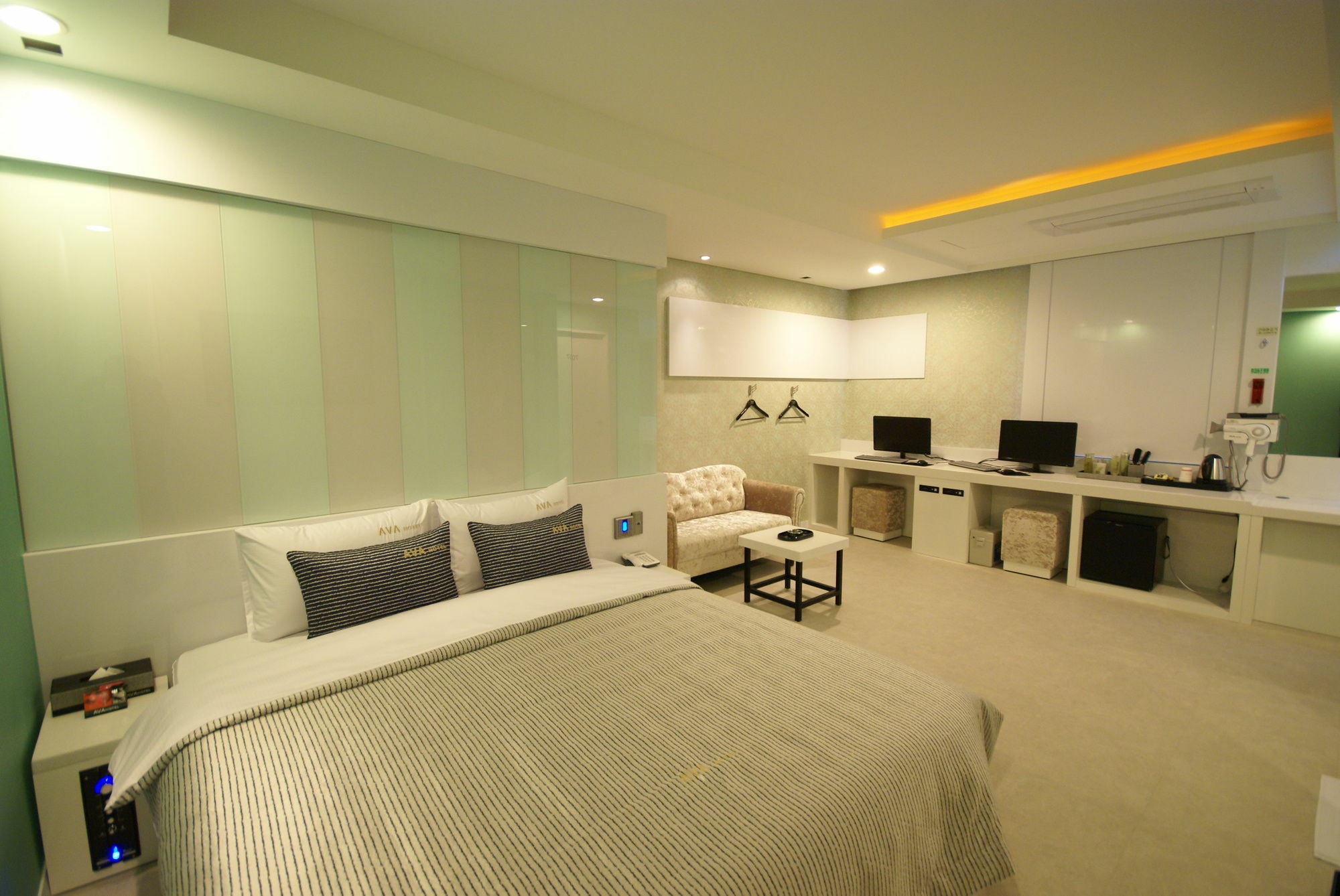 H Moment Hotel Songjeong Пусан Екстер'єр фото
